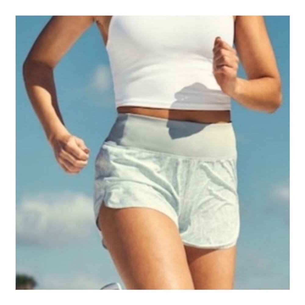 Athleta Green Run With It Short size 1X